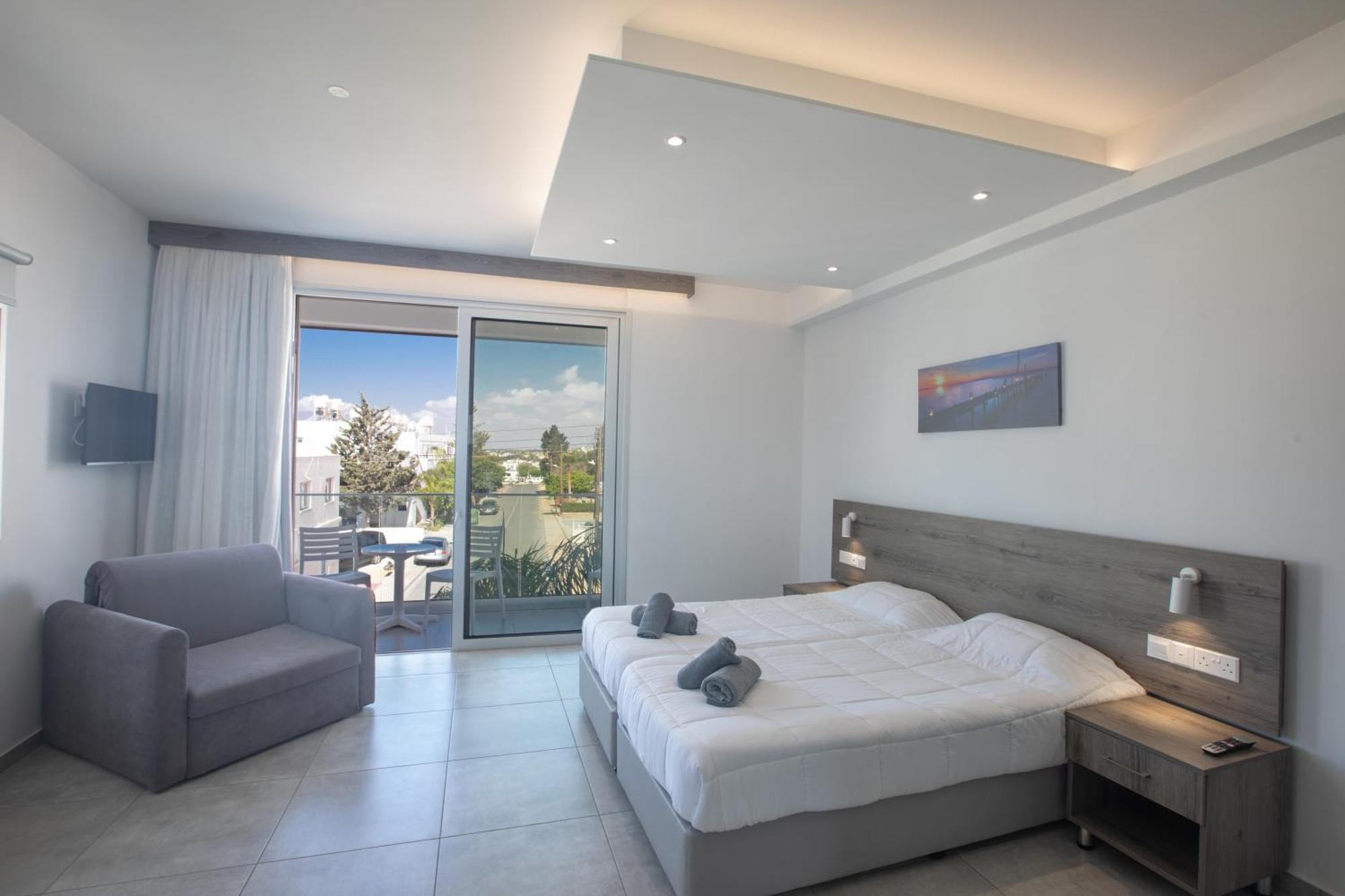 Pavlinia Hotel & Apartments Ayia Napa Exterior photo