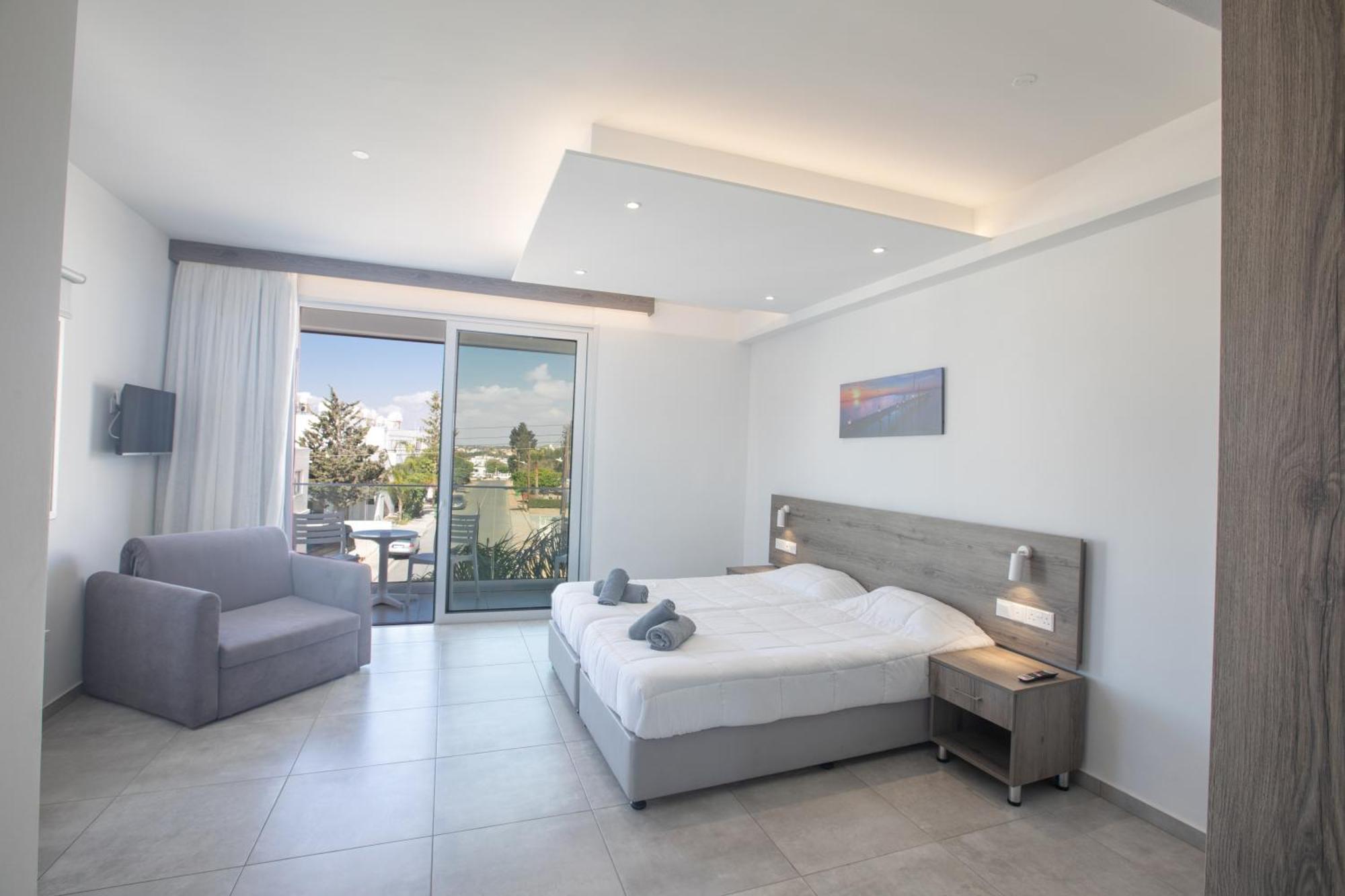 Pavlinia Hotel & Apartments Ayia Napa Exterior photo