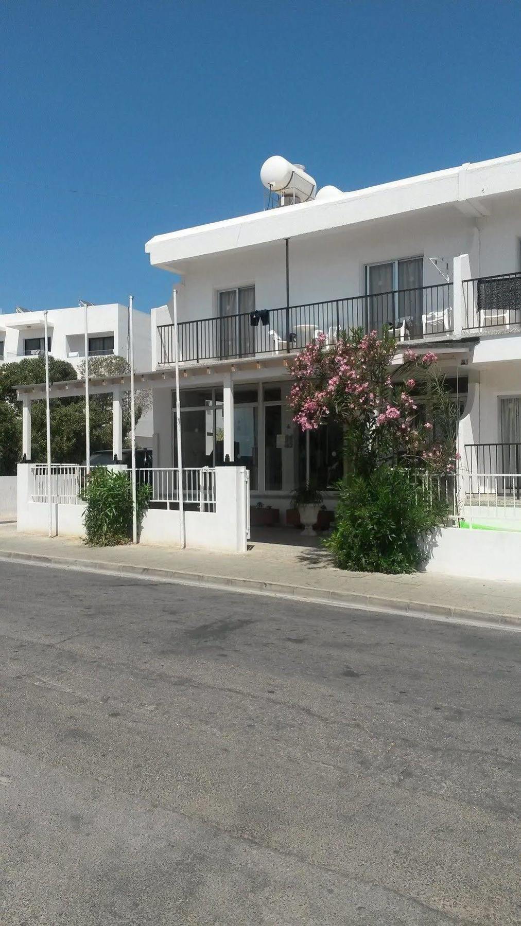 Pavlinia Hotel & Apartments Ayia Napa Exterior photo